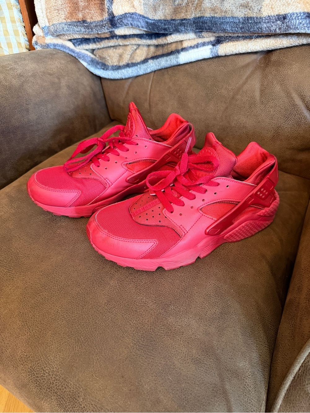 Nike All-Red Huarache Sneakers